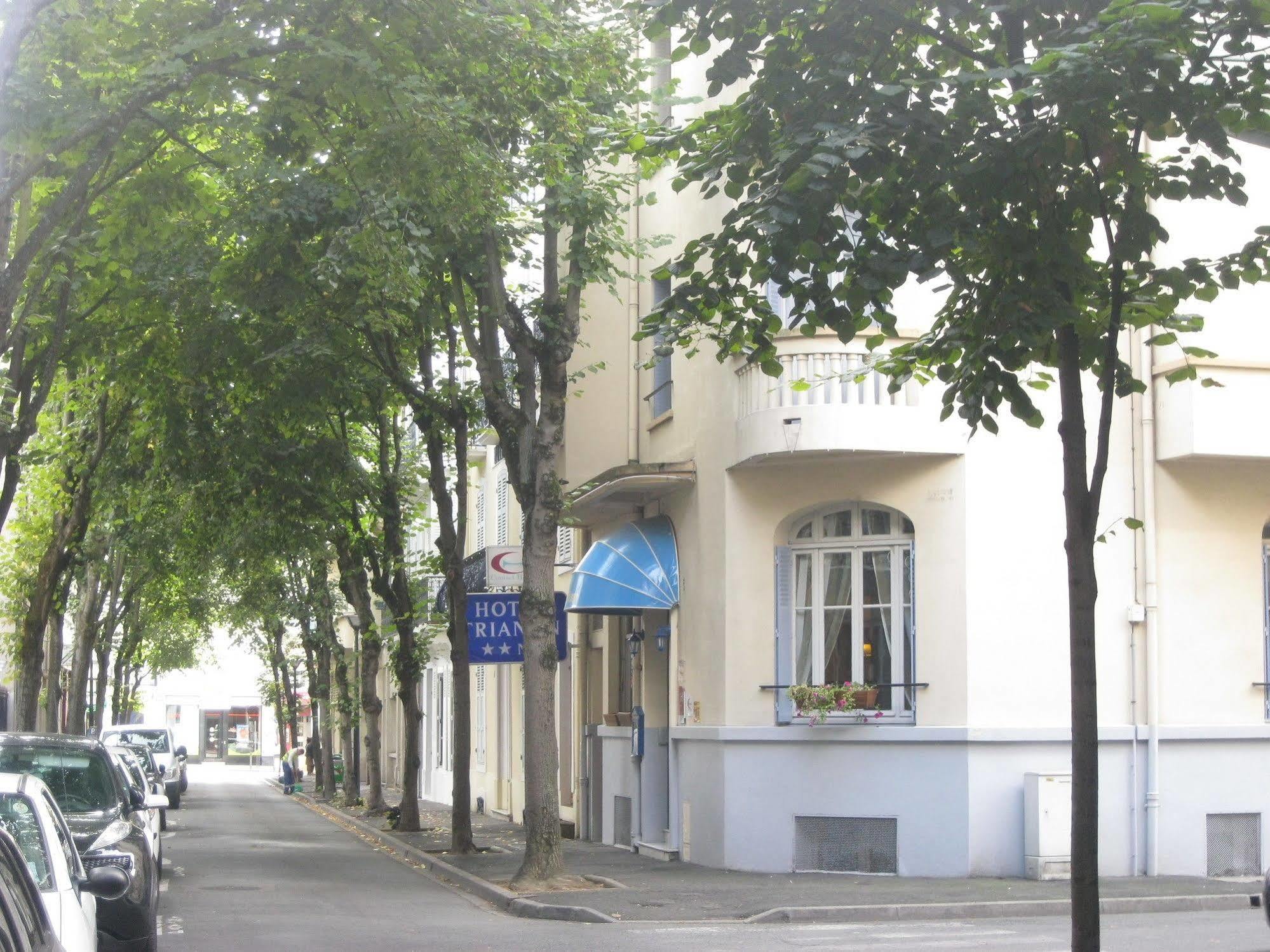 Отель Trianon Виши Экстерьер фото